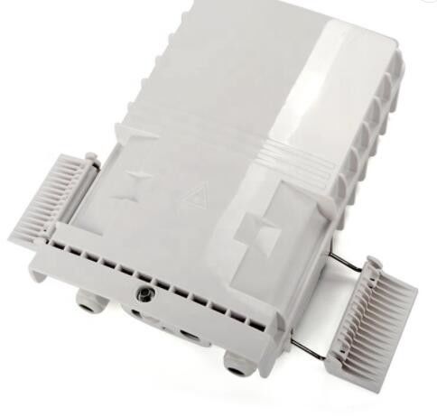 ओडफ़ फाइबर ऑप्टिक टर्मिनल बॉक्स 24 कोर आउटडोर वॉटरप्रूफ IP65 FTTH 4 इनलेट पोर्ट / 24 आउट पोर्ट